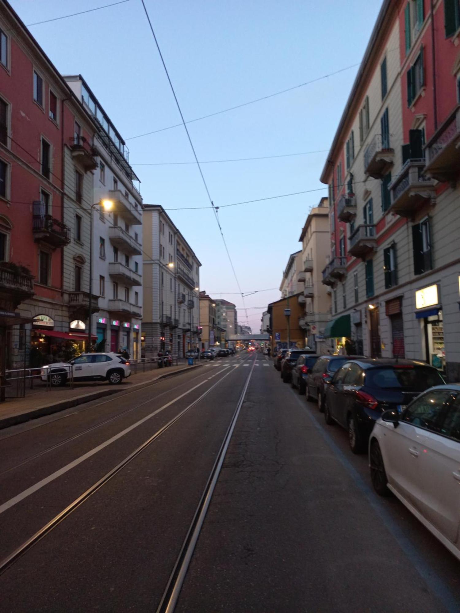 Casamia Tra Navigli E Universita - Free Parking Milan Bagian luar foto